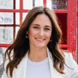 Meet your Posher, Suzanne